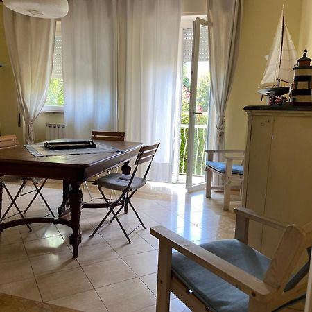 מרינה די קררה Appartamento Stella Marina A Due Passi Dal Mare E Dal Centro מראה חיצוני תמונה